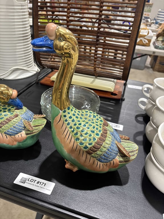 Andrea by Sadek Painted Swans - Image 3