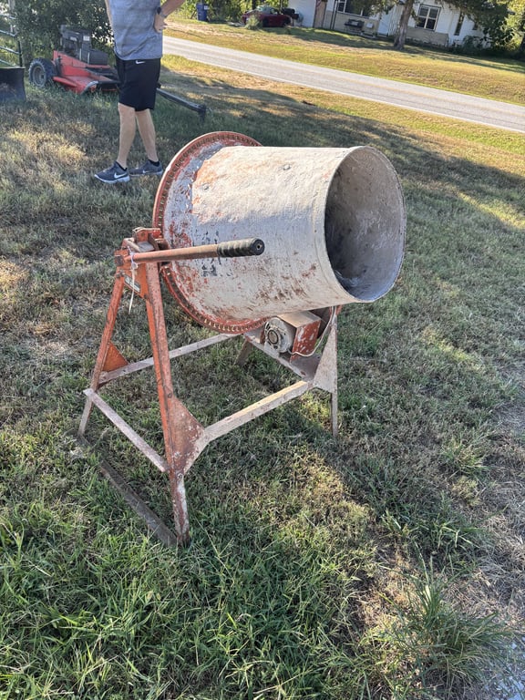 Electric cement mixer - Image 2