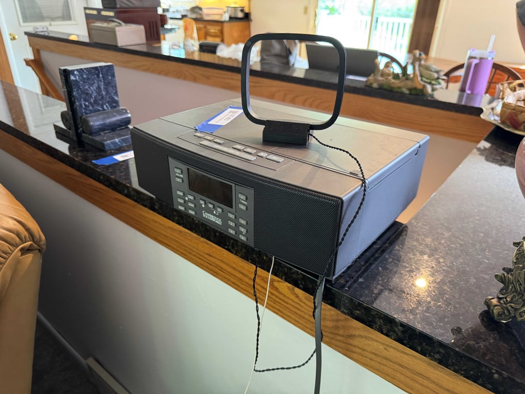 Cambridge Soundworks radio