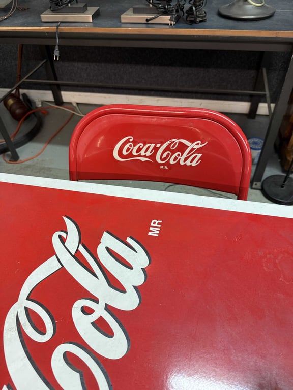 COKE TABLE W/4 CHAIRS - Image 3