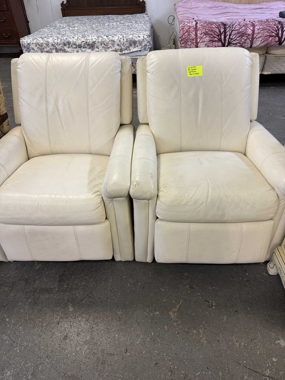 PR. CREAM LEATHER RECLINERS
