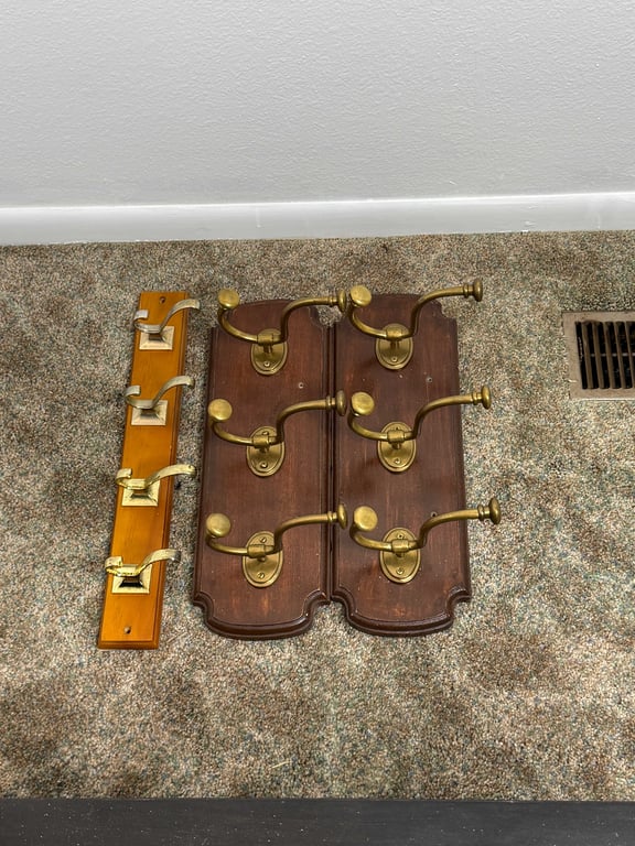 3 coat racks - Image 2