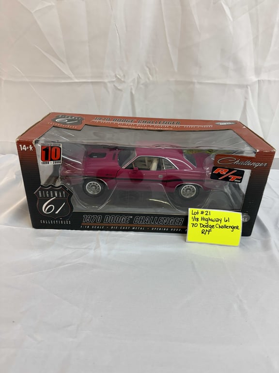 1:18 HIGHWAY 61 70 DODGE CHALLENGER R/T
