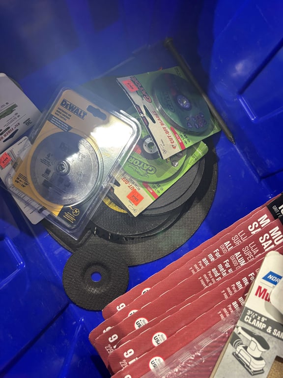 Multi purpose sandpaper and misc blades - Image 5