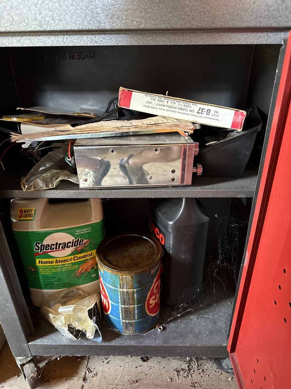 Toolbox with contents - Image 3