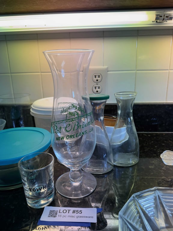 16 pc misc glassware - Image 4