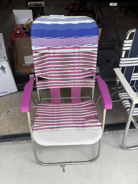 3 vintage lawn chairs - Image 2