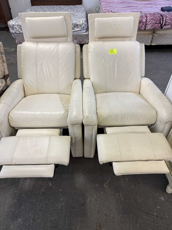 PR. CREAM LEATHER RECLINERS - Image 2