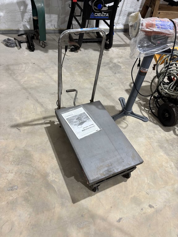 Pittsburgh Hydraulic Table Cart