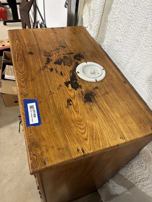Airtite Vintage Icebox - Image 3