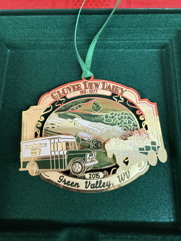 CLOVER DEW DAIRY ORNAMENT - Image 2