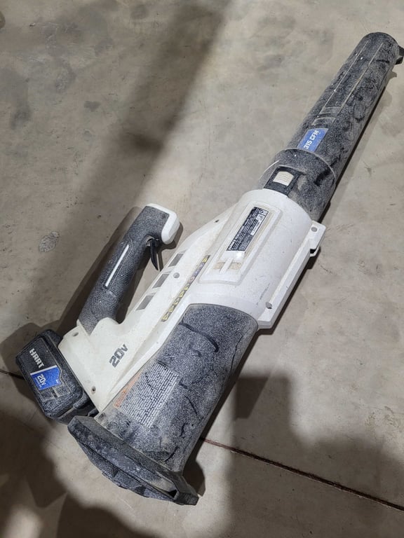 Hart battery blower - Image 2