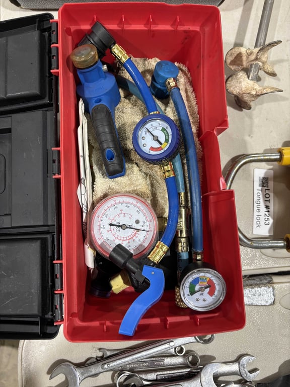 AC kit & plastic box - Image 2