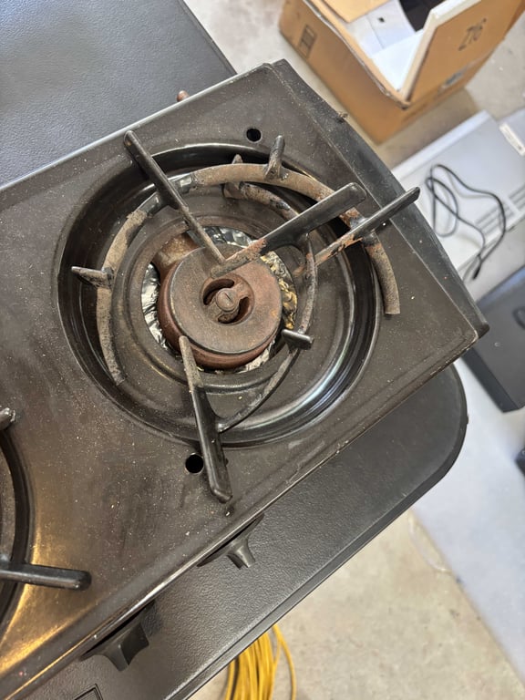 3 burner cookstove - Image 2