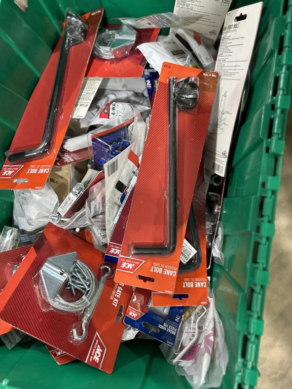 Tote of nylon hose barb, outlet covers, gate kits, hinges, U bolts, etc - Image 2