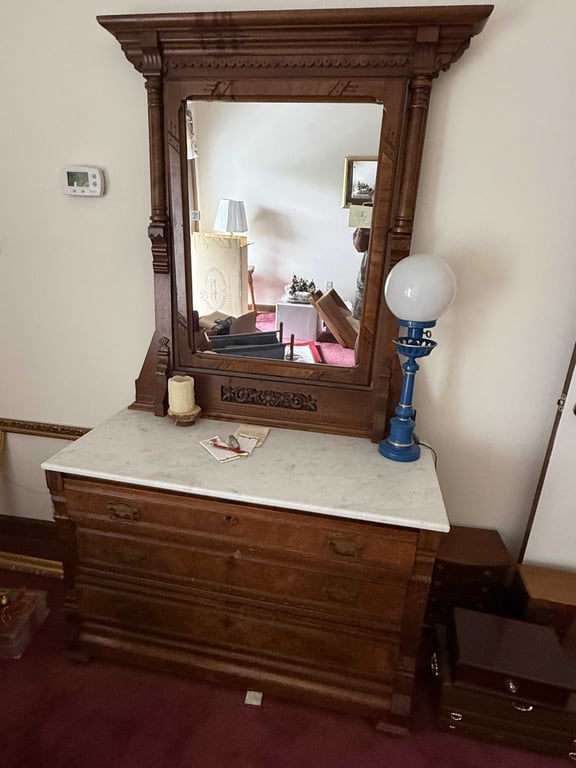 EASTLAKE WALNUT DRESSER W/WHITE MARBLE TOP & ORNATE MIRROR