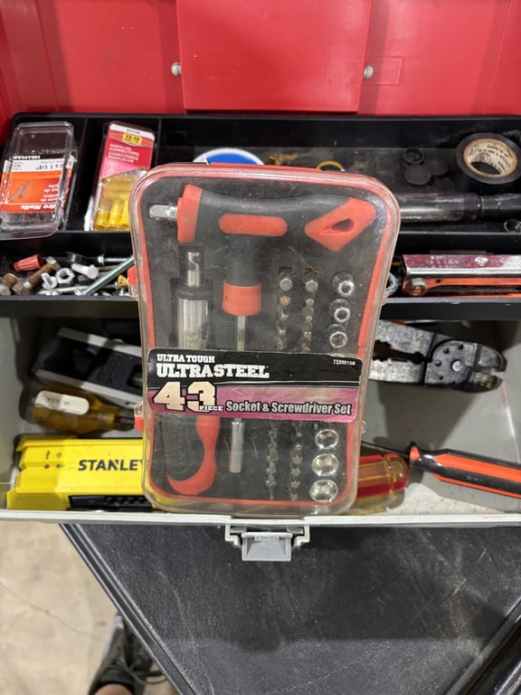 Plastic tool box and misc tools - Image 4
