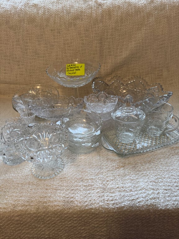 LG GROUPING OF ETCHED CLEAR CRYSTAL - Image 2