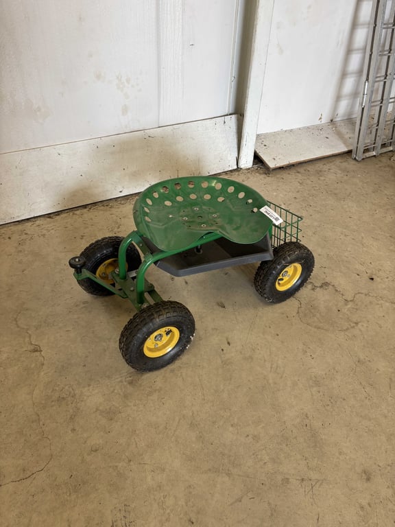 Custom Roll Around Work Seat