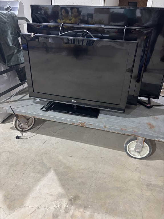 LG 32" TV 