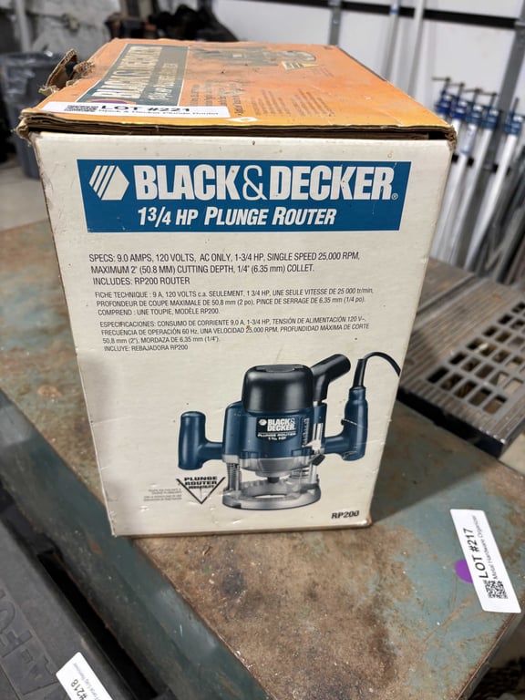 Black & Decker Plunge Router - Image 2