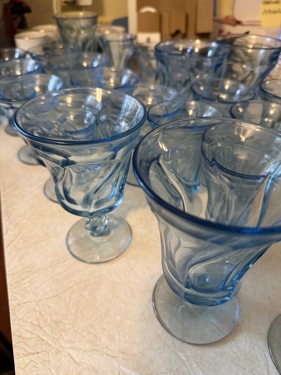 SET OF VTG FOSTORIA "JAMESTOWN BLUE" GLASSES