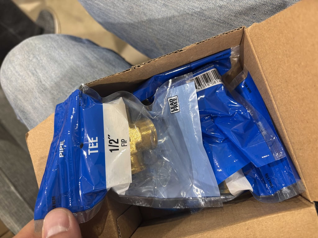 Tote of Brass Adapter Fittings, Sink Plumbing, etc - Image 7