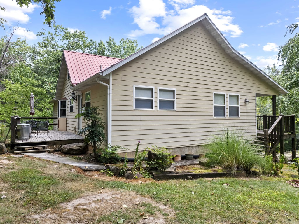 3 bed 3 bath home on 26.19 acres - Image 16