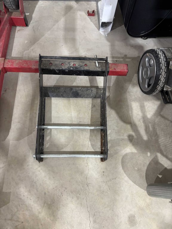 Fisher Pro Lawn Mower Jack - Image 3