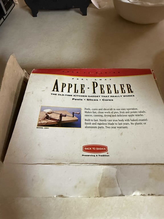 APPLE PEELER W/ORIGINAL BOX - Image 2