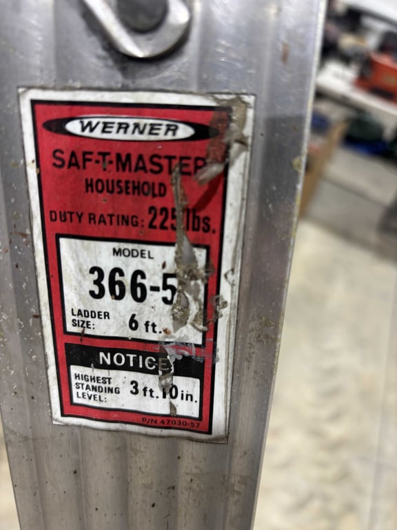 Werner 6' Aluminum Ladder - Image 4