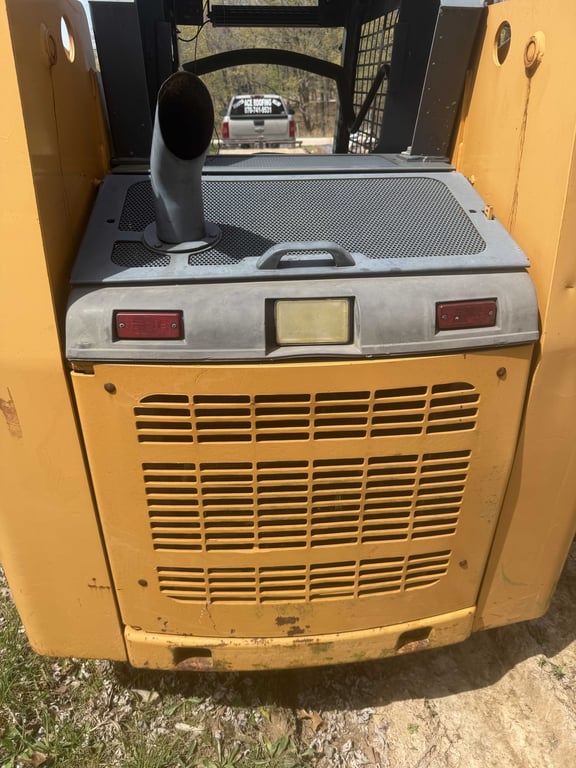 Case 60XT Skid Steer - Image 13