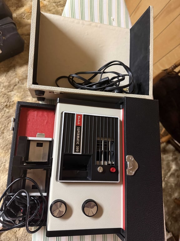 60'S KODAK SUPERMATIC 500 SLIDE PROJECTOR - Image 2