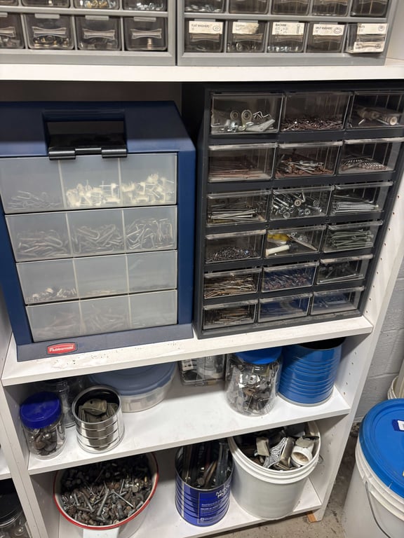 Hardware contents of 4th white shelves - Image 3