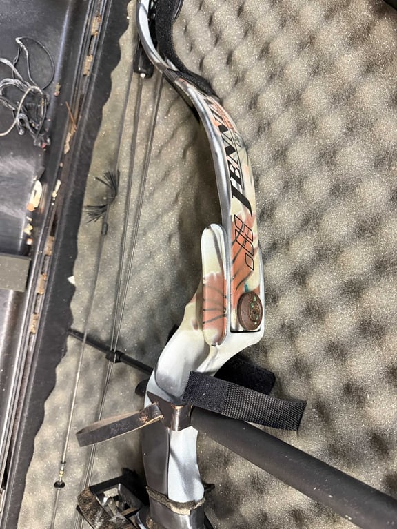 JENNING'S COMPOUND BOW W/CASE - Image 3