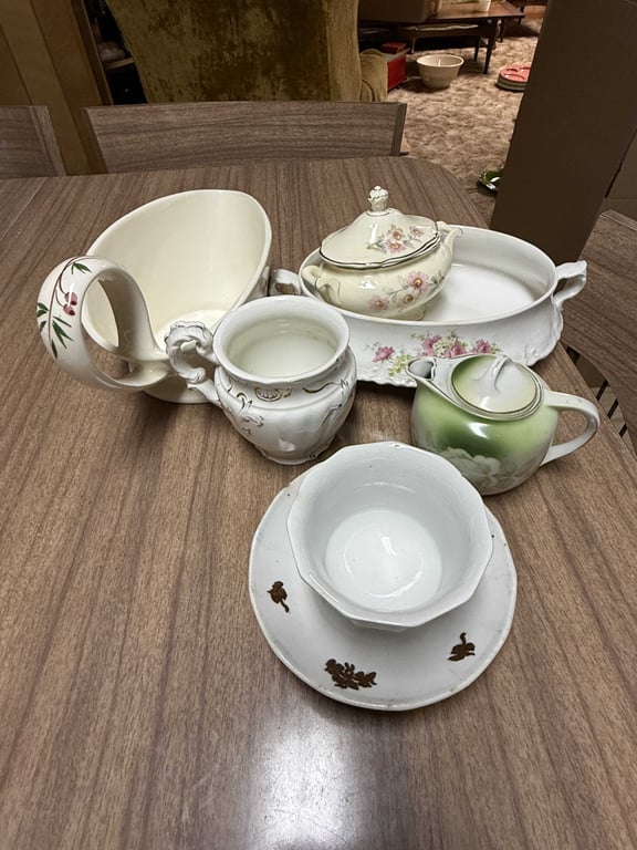GROUPING OF ANT. TUREEN'S - Image 3