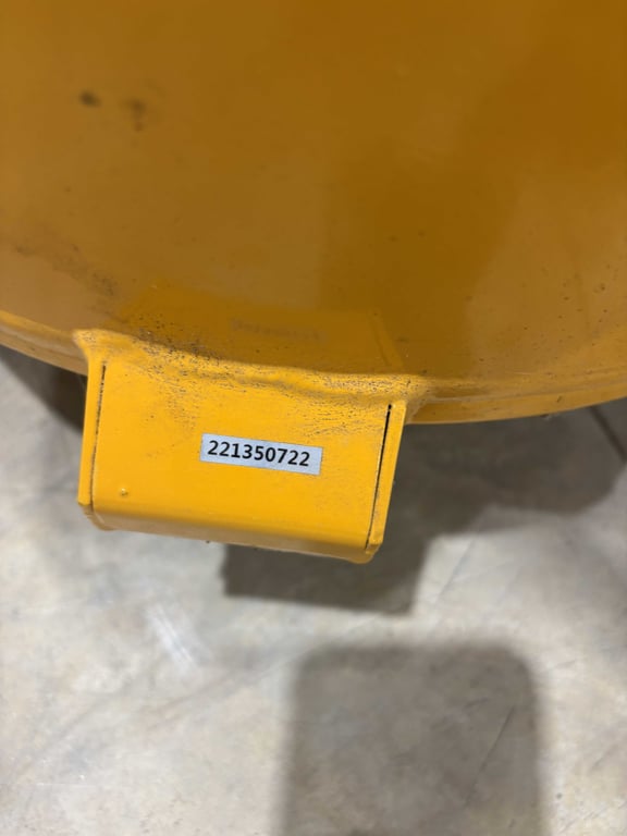 25 Gallon Hand Crank Gas Pump - Image 6