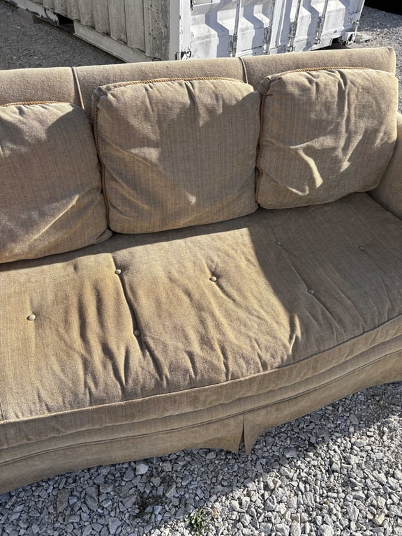 Couch - Image 4