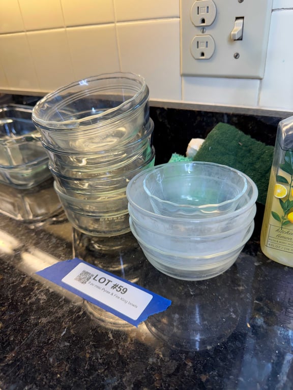 9 pc misc Pyrex & Fire King bowls