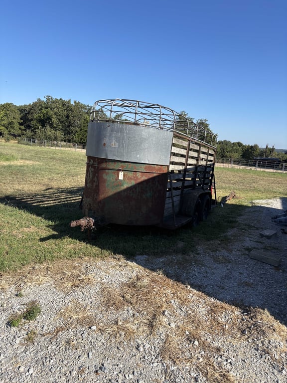 Stock trailer