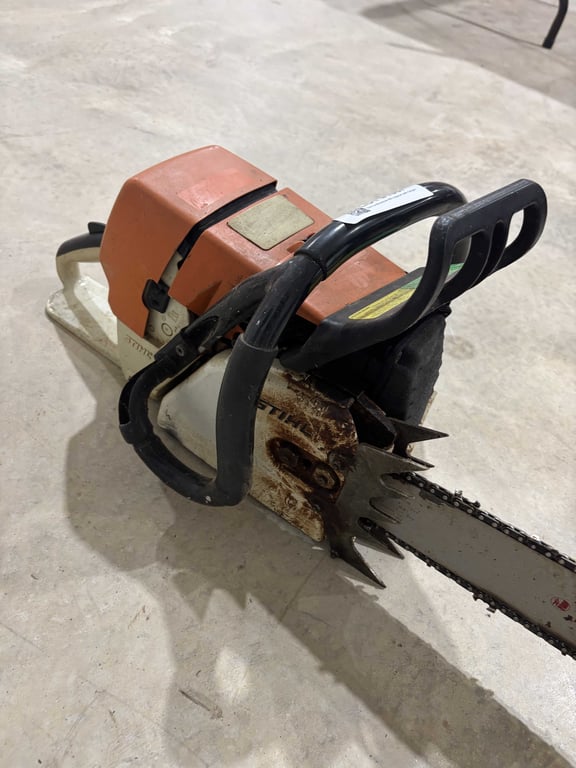 Stihl professional 460 magnum with Oregon 36" bar - Image 3