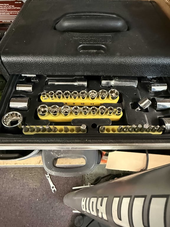 SM TOOL BOX W/CONTENTS