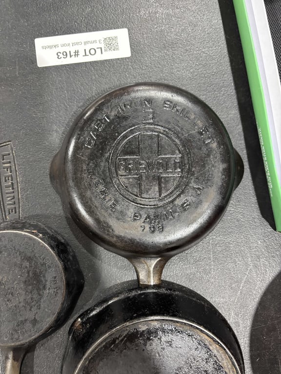 3 small cast iron skillets - Image 3