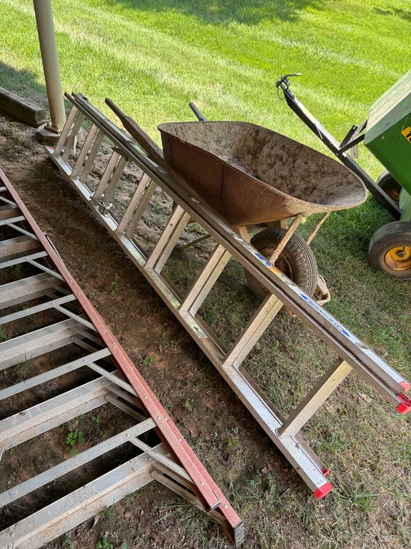 Werner 16' extension ladder
