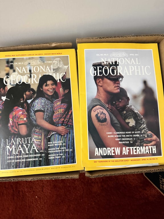 4 BOXES OF OLD NATIONAL GEOGRAPHIC - Image 3