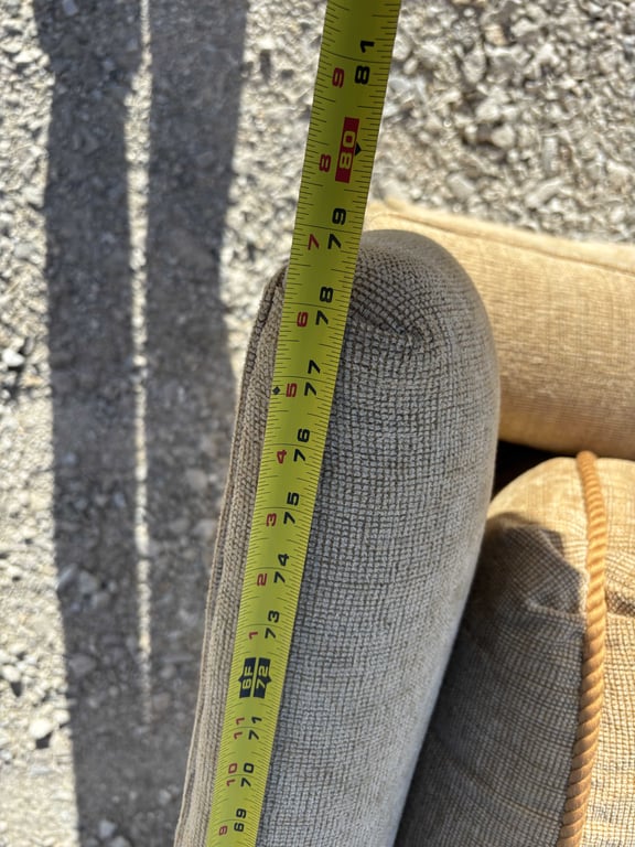 Couch - Image 8