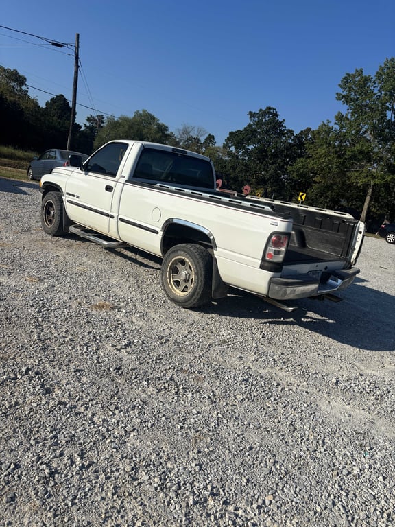 1998 Dodge Ram 1500 Laramie SLT - Image 3