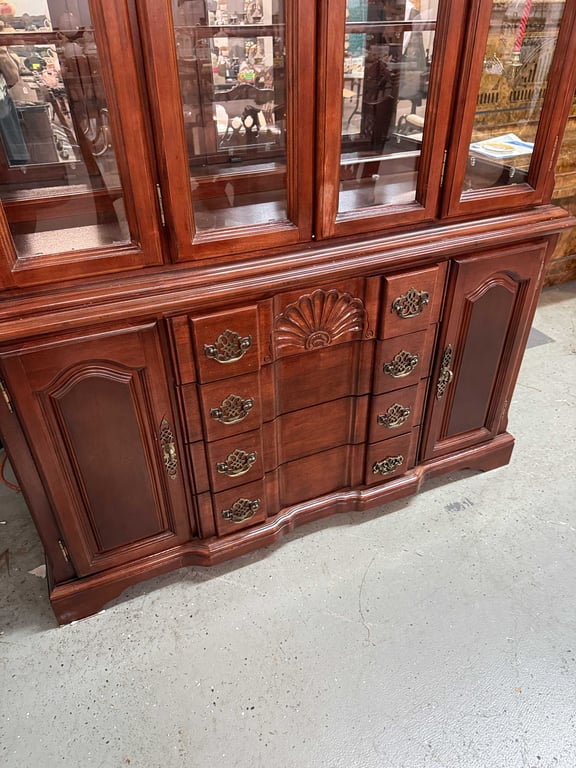 DINING ROOM SET W/6 CHAIRS & HUTCH - Image 4