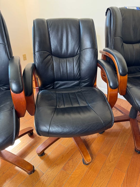 4 leather rolling chairs - Image 4