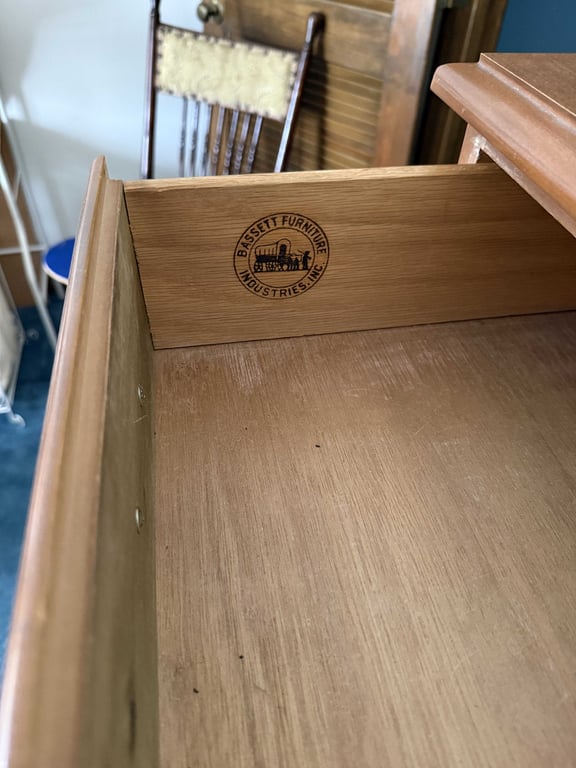 MAPLE CHEST OF DRAWERS - Image 2